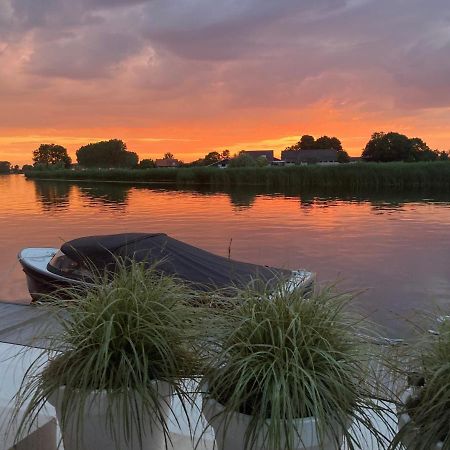 Grafhorst B&B Ganzendiep Aan Het Water المظهر الخارجي الصورة