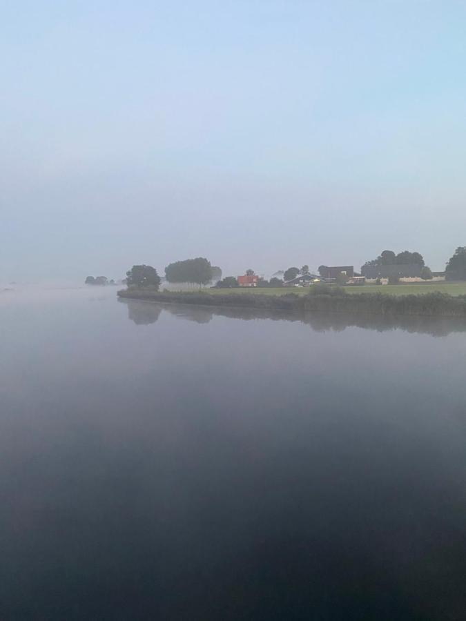 Grafhorst B&B Ganzendiep Aan Het Water المظهر الخارجي الصورة