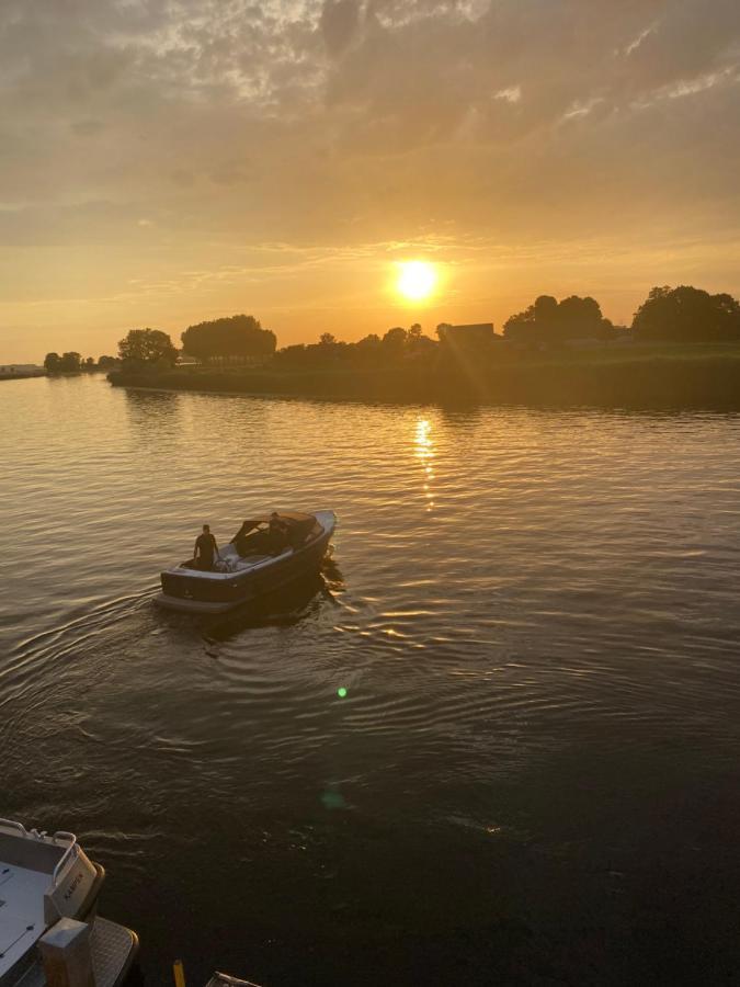 Grafhorst B&B Ganzendiep Aan Het Water المظهر الخارجي الصورة