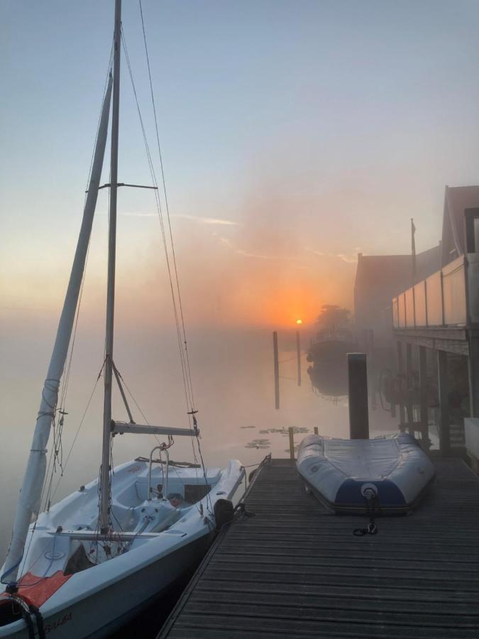 Grafhorst B&B Ganzendiep Aan Het Water المظهر الخارجي الصورة